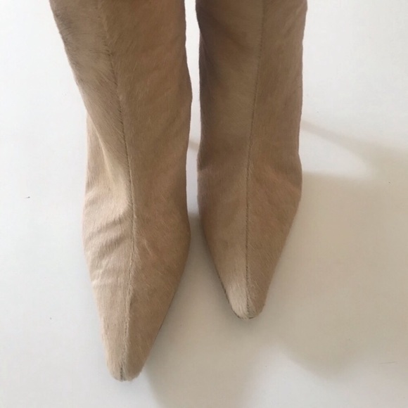 Manolo Blahnik Knee-High Tan Pony Hair Boots - Picture 7 of 8